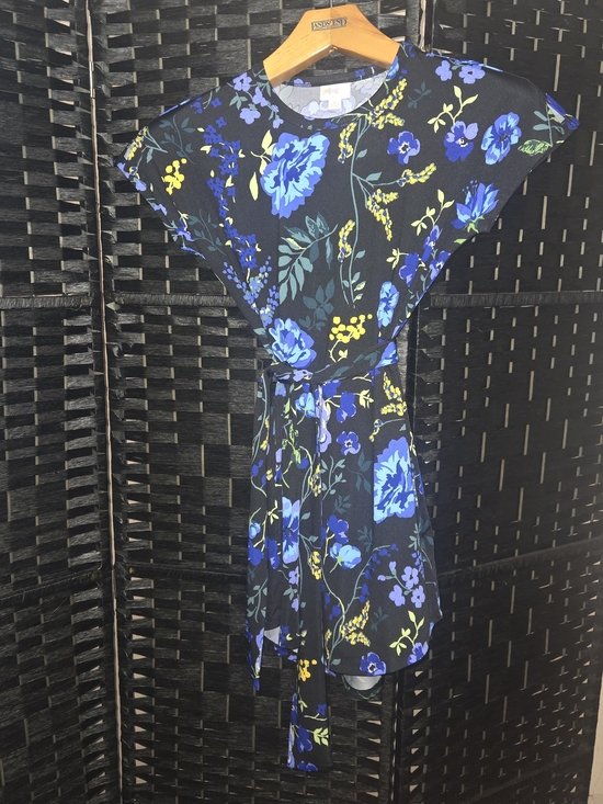 LuLaRoe Dresses & Skirts - Lularoe Floral Tie-Waist Womens Dress in Black and Blue XS